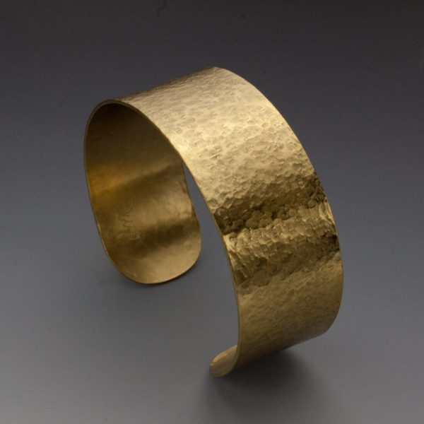 CuffTexturedBrass_0100